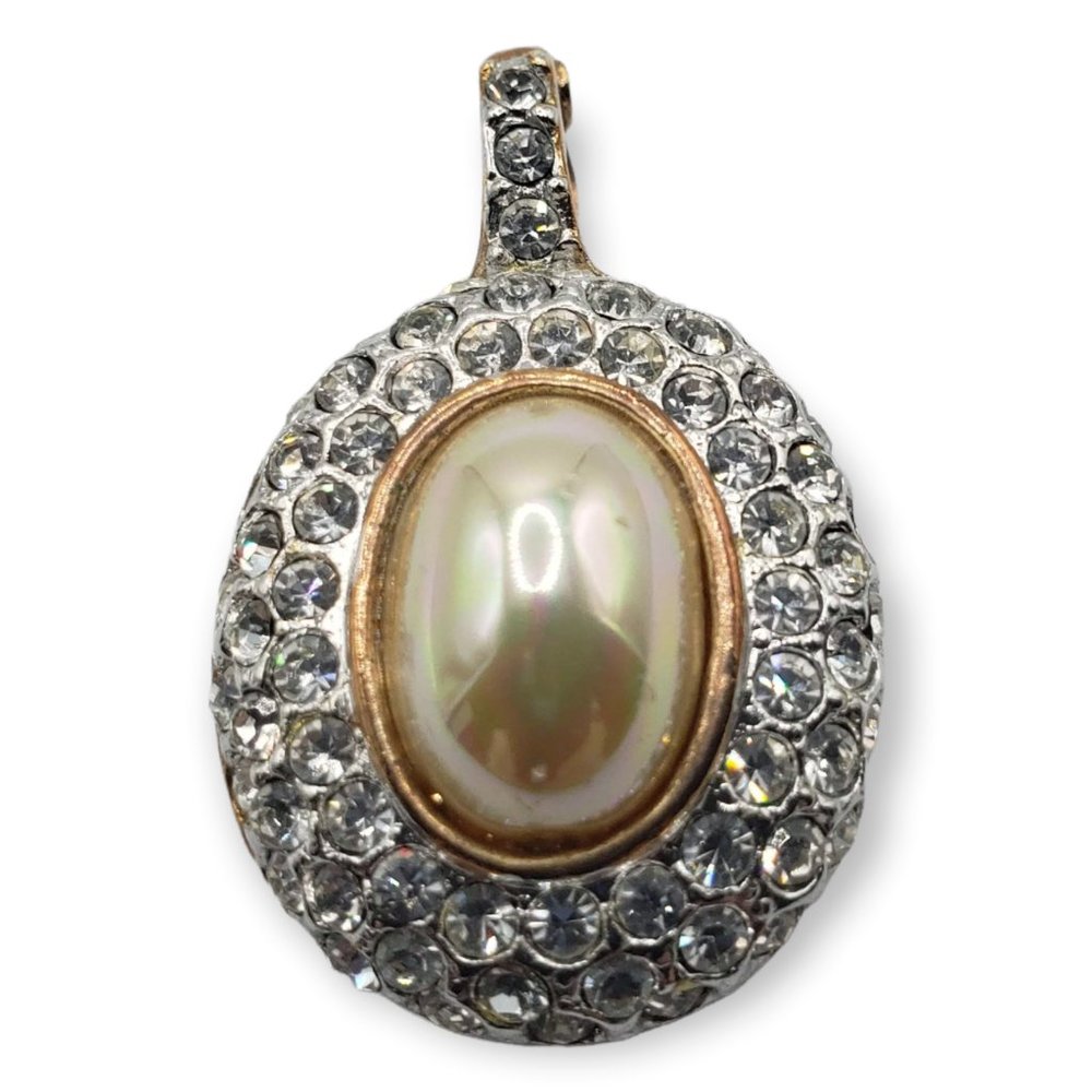 Roman Vintage pendant faux pearl 3 rows of rhinestones gold tone clip closure